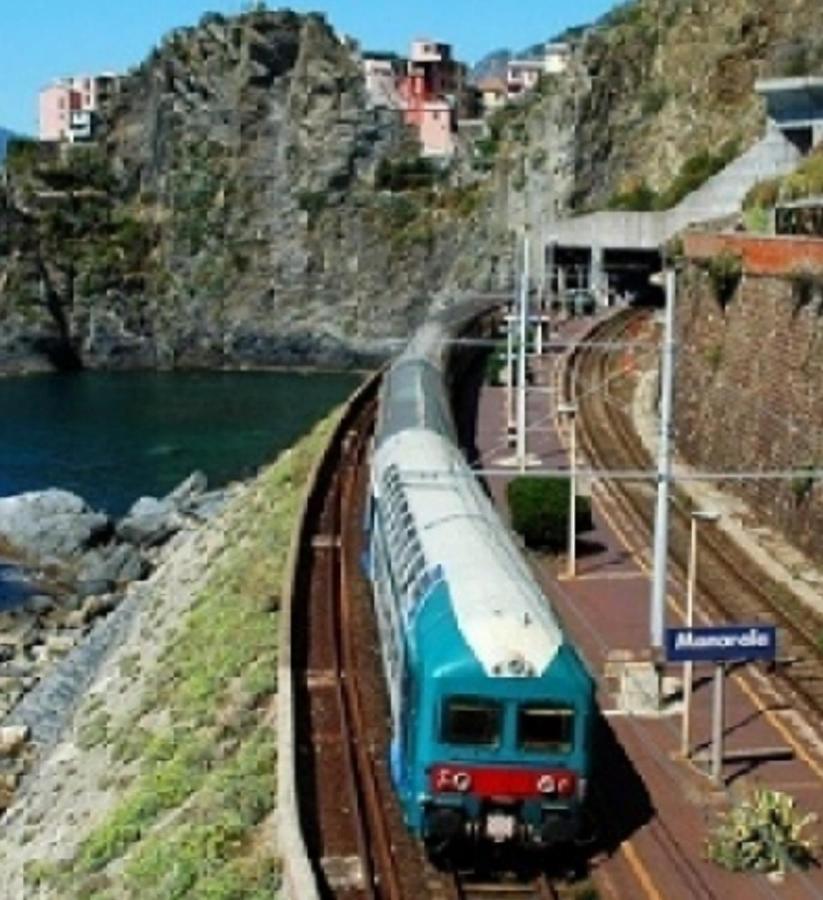 Scalinata Vernazza Little House 斯培西亚 外观 照片
